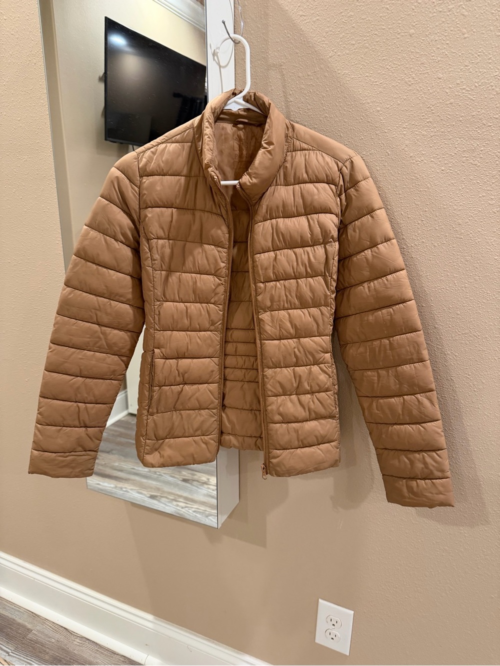 Love Tree Lightweight Puffer Jacket in Camel Brown